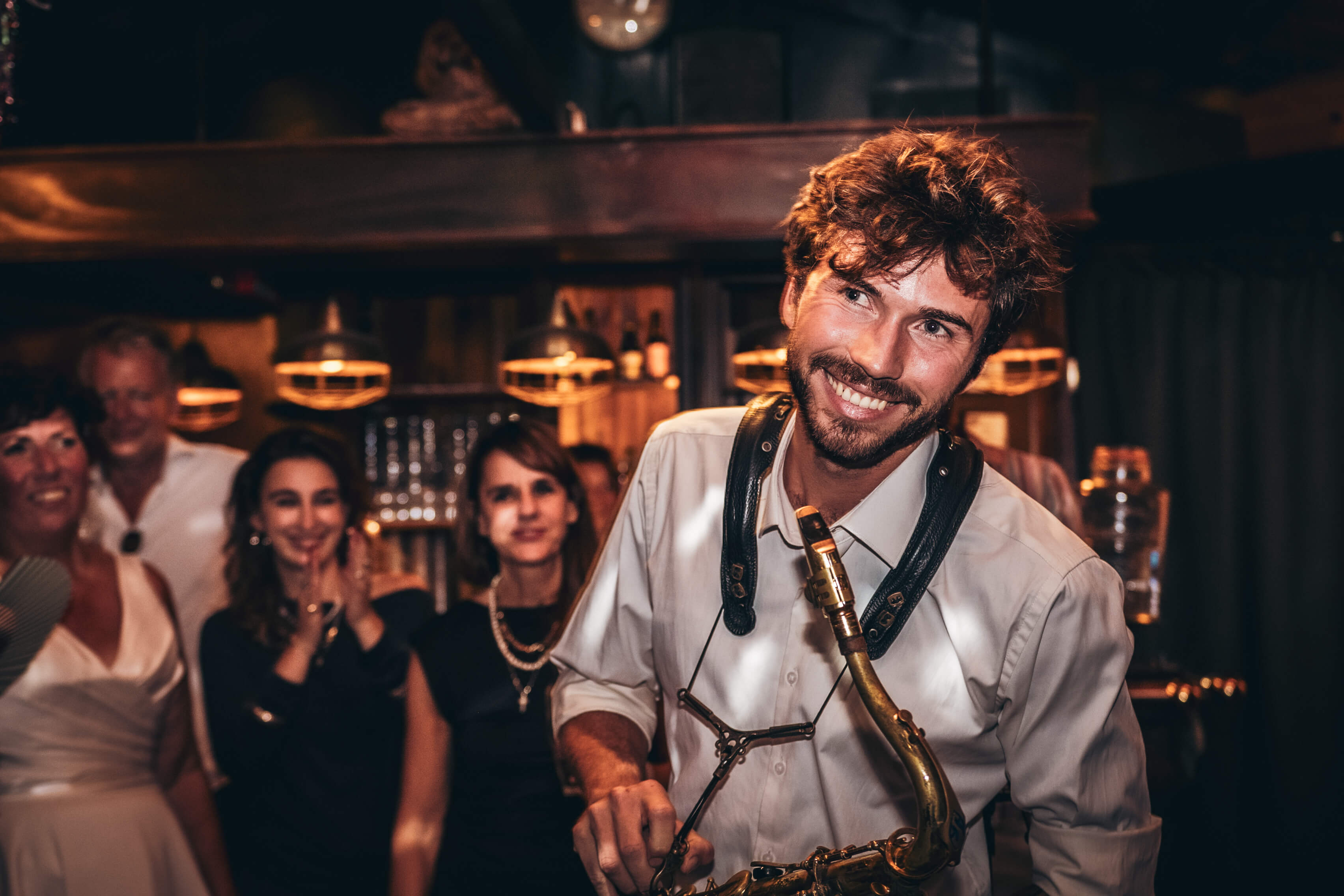 Foto van Saxofonist Max van Houtum